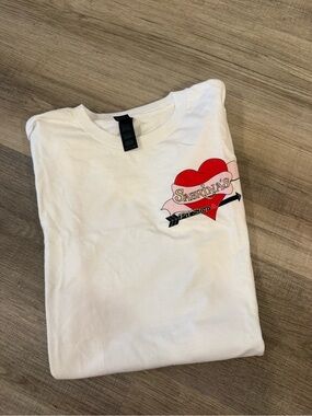 Sabrina carpenter pit stop Graphic Tee with Red Heart Design